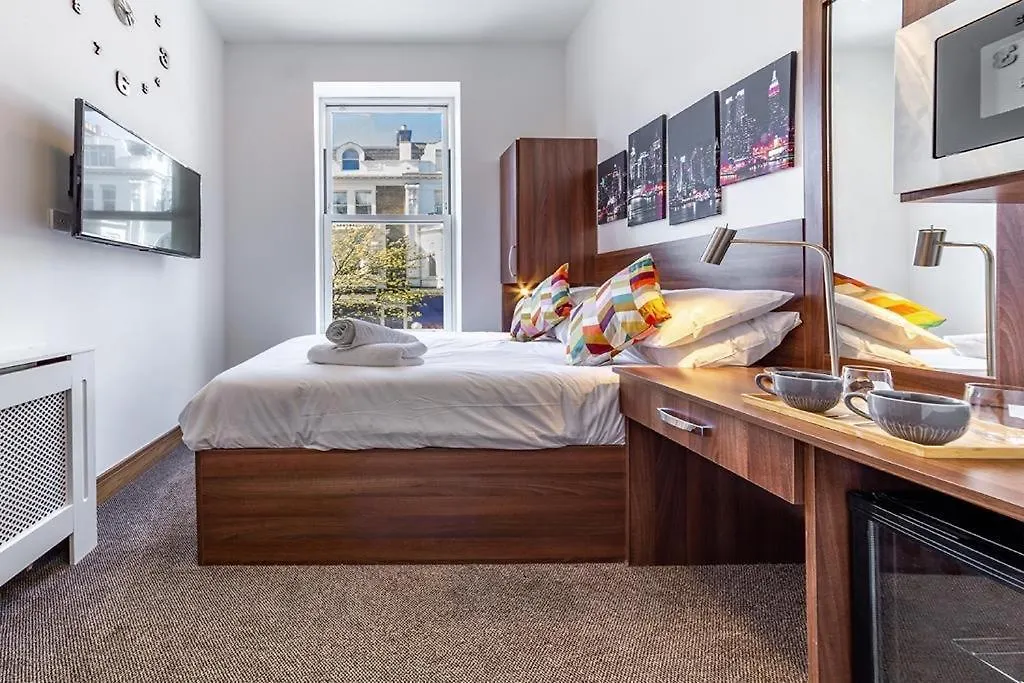 205 Earls Court Rooms-1